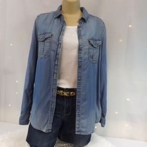 American Eagle Boyfriend Fit Blue Jean Button Up Top, Size XS